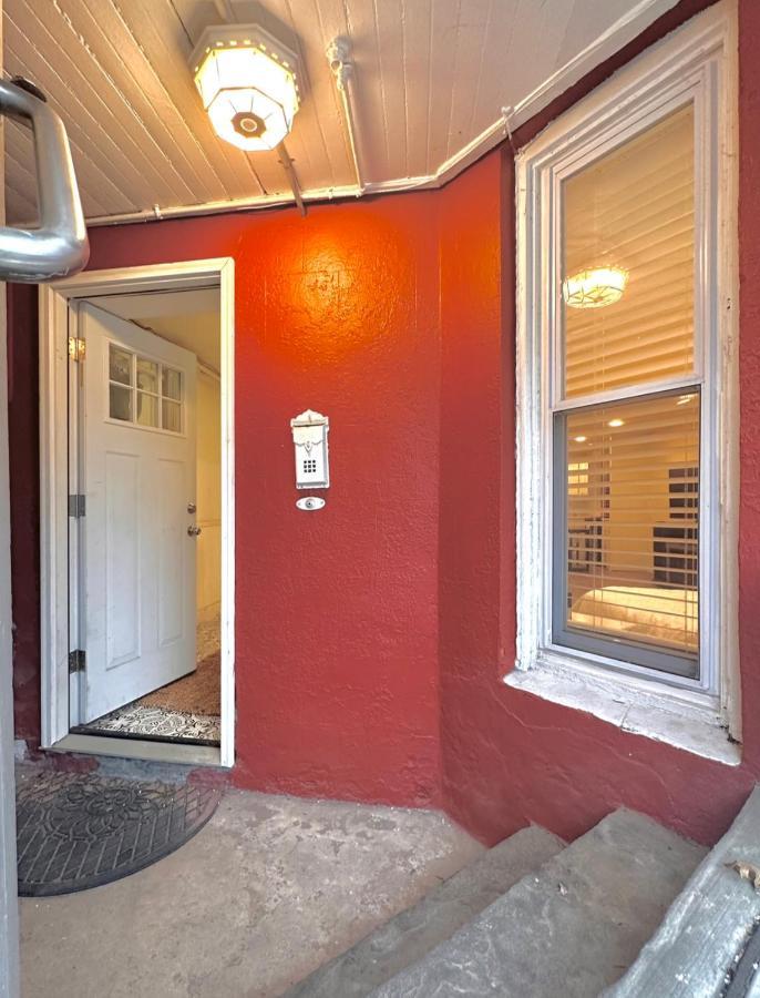 Classical Isbills Row House Close To Nyc Bayonne Exterior photo